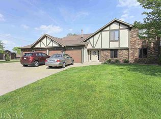 1 Brandywine Ct, Bloomington, IL 61704