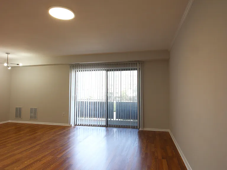 1931 N Cleveland St #306 — Photo 3