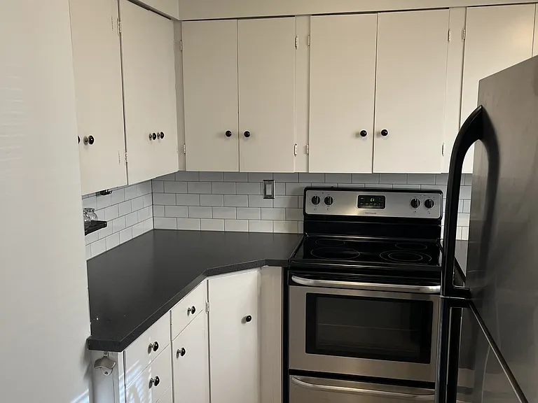 1611 SE Reedway St #1 — Photo 7