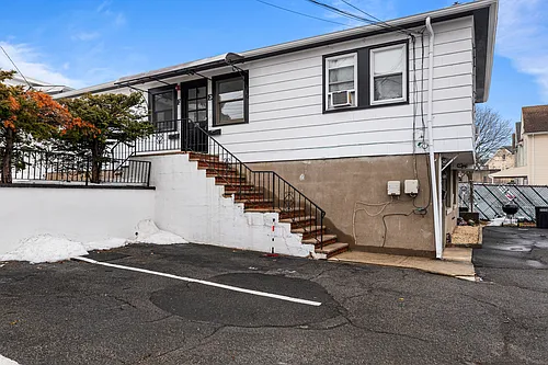 335 Paterson Ave #F Photo 1
