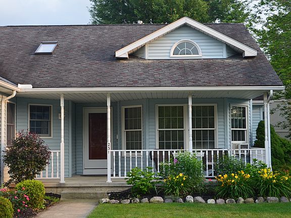 3rd image of 231 Jones St