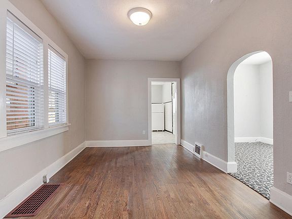 3rd image of 313 Olive St #1