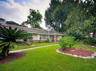 9346 Willowview Ln, Houston, TX 77080