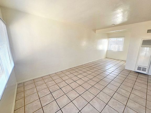 2nd image of 3834-3840 Euclid Ave #38385