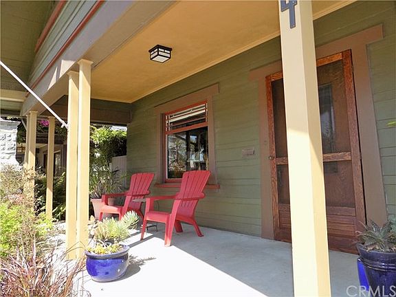 2nd image of 304 Loma Ave