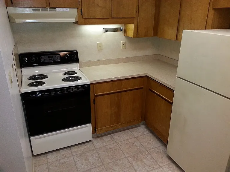1929 Cedar St #5 — Photo 4