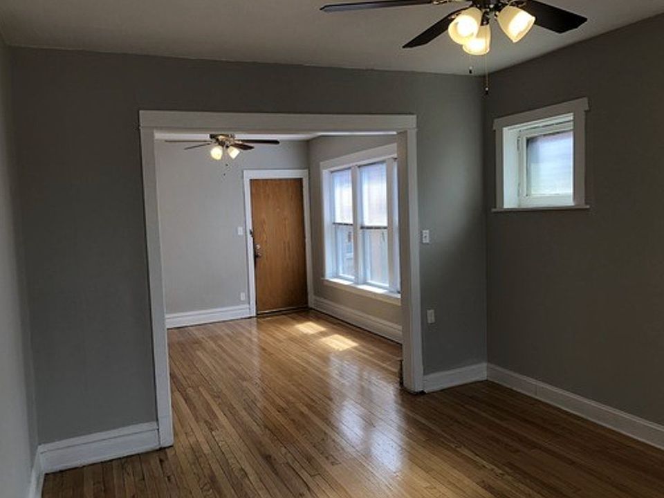 Living Room/Dining Room