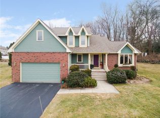 1 Windsong Rd, Cumberland, RI 02864