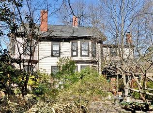 20 Fairway Dr, Barrington, RI 02806