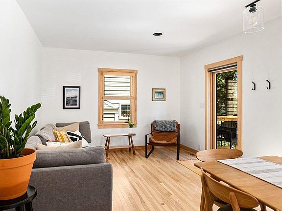 3rd image of 5344 Chowen Ave S