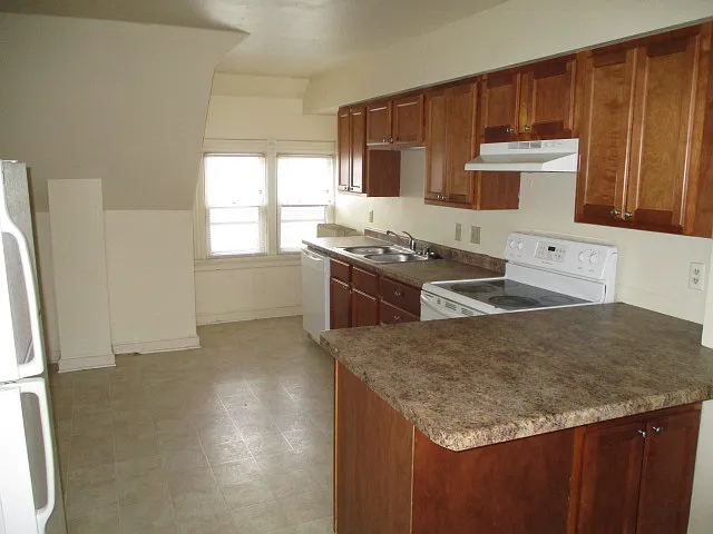 301 N Pinckney St — Photo 9