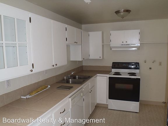 3rd image of 4626 Carnegie Tech St APT 2
