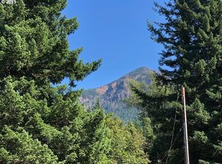 20 SE Lilac Ln, Cascade Locks, OR 97014