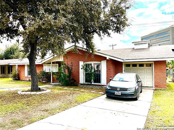 2nd image of 414 MARQUIS LN