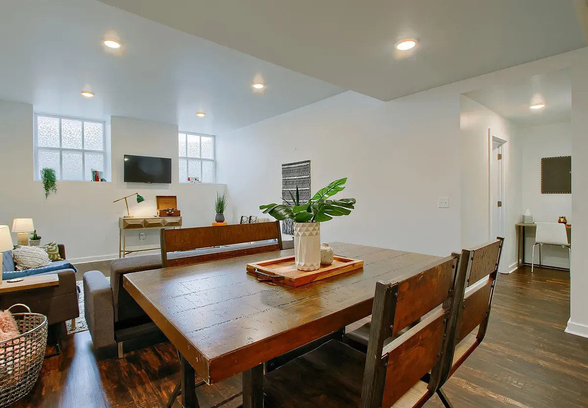 1839 Green Street — Photo 1