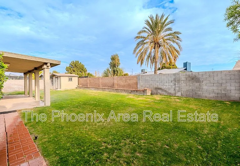 3231 N Woodburne Dr — Photo 31