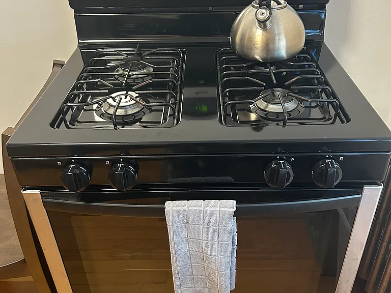 1911 W Larchmont Ave #1B — Photo 4