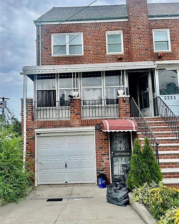 1st image of 2001 E 60th St