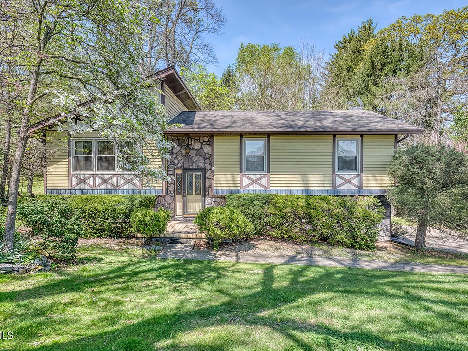 1st image of 124 Elm Hill Dr