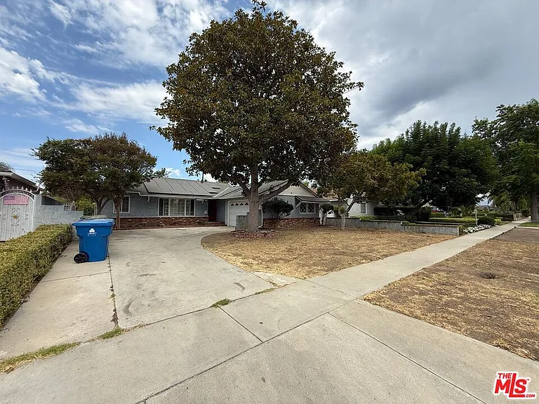 15133 Blackhawk St — Photo 24