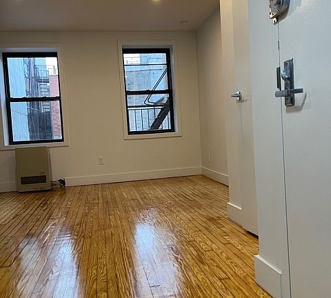 5th image of 203 Chrystie St #4DM