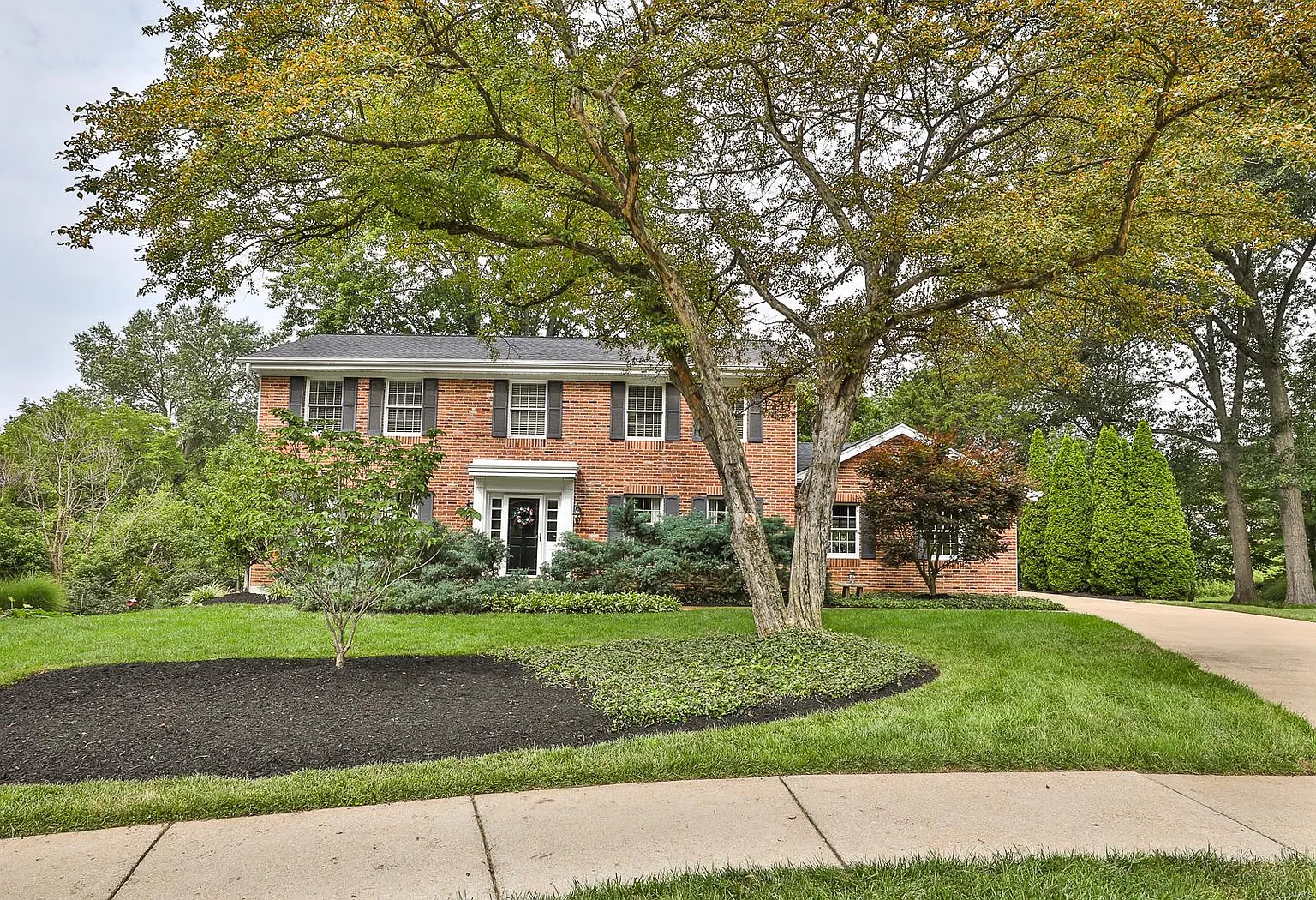 1929 Lake Clay Dr photo 1
