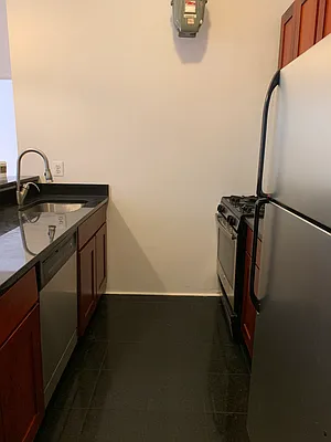 Rented by Dynamik Realty | media 7