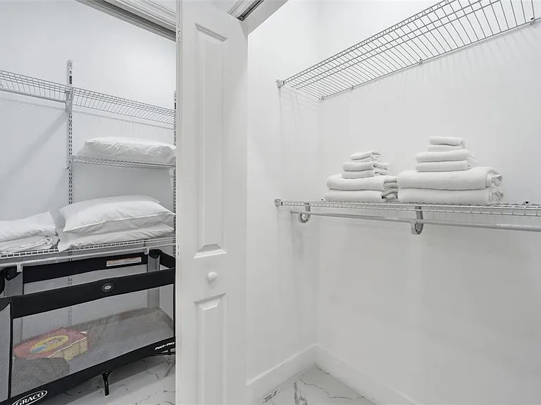 2075 Jewell Ave — Photo 17
