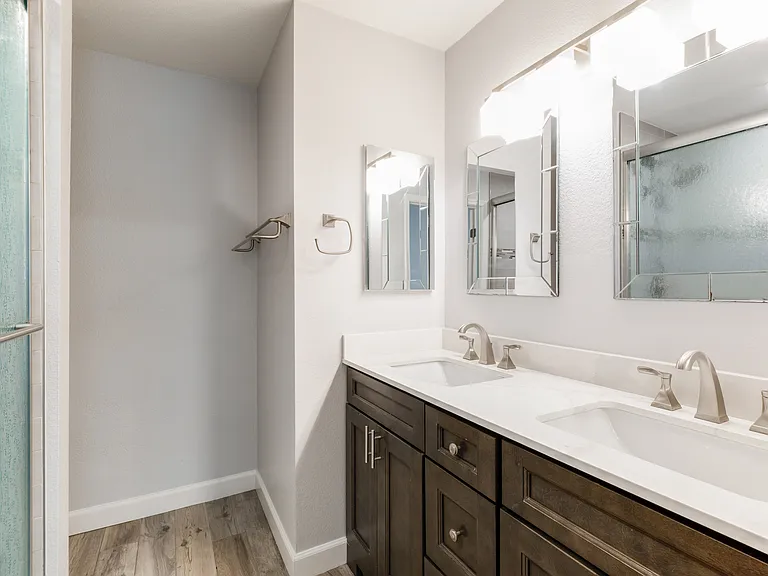 101 N 7th St #149 — Photo 30