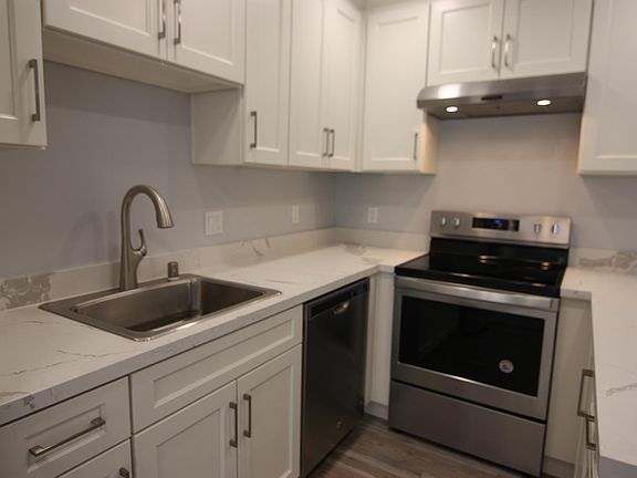 2nd image of 321 Chestnut St