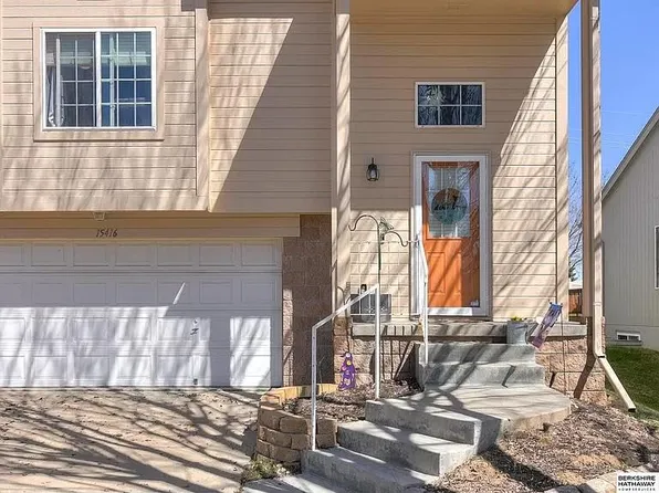 15416 Camden Ave, Omaha, NE 68116