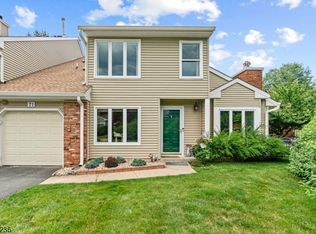 71 Cherrywood Dr, Somerset, NJ