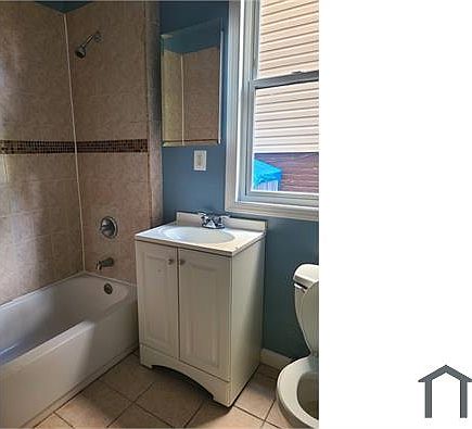 1st image of 277 Hawthorne Ave #1R