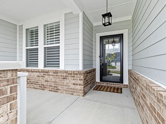 3rd image of 4093 Edelweiss Dr
