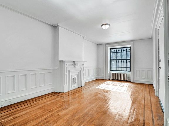 5th image of 112 Brooklyn Ave #1