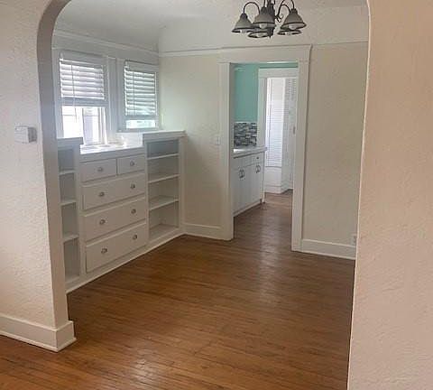 3rd image of 4454 33rd St