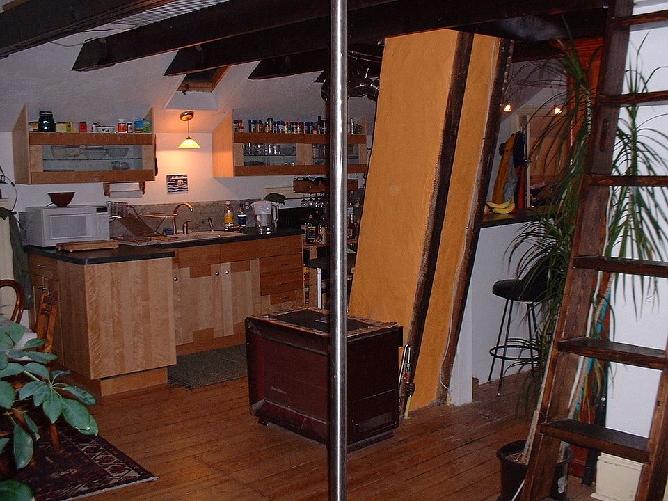 Kitchen area (note gas heating unit has been removed)
