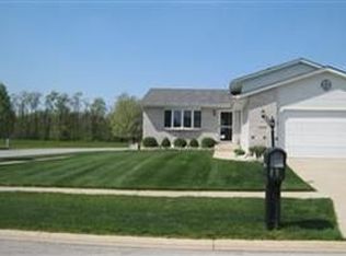 2880 Tulip Ln, Hobart, IN 46342