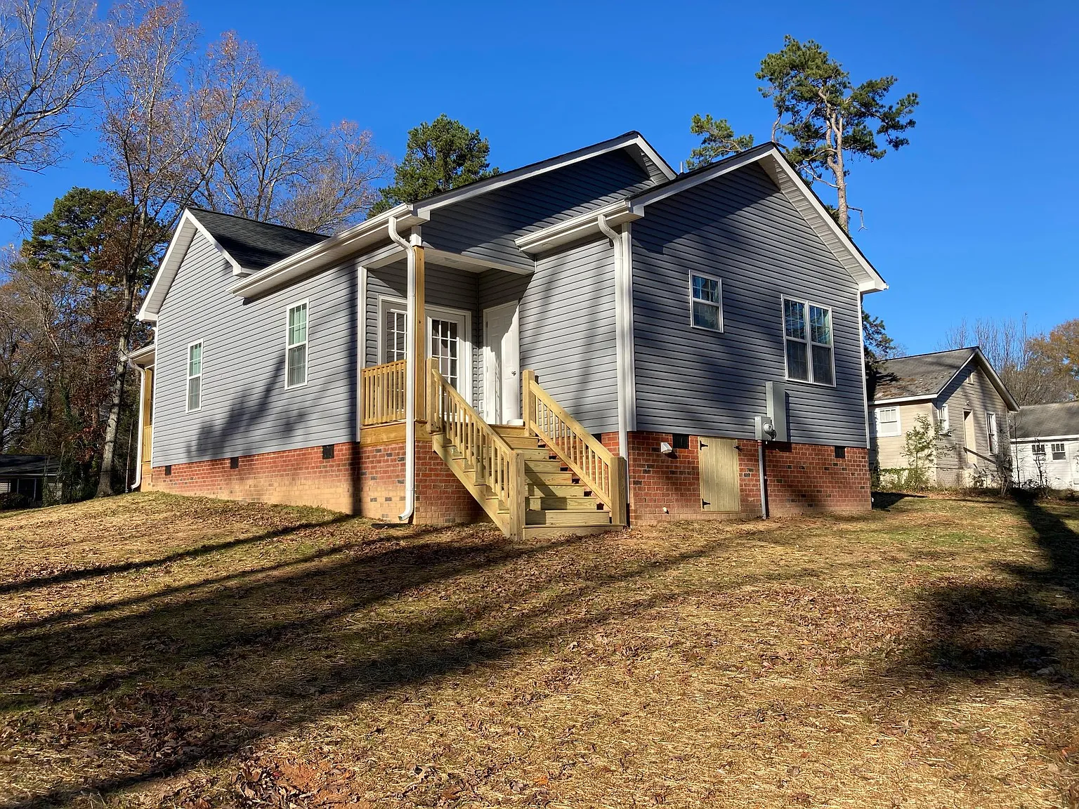 1411 Meadow Ave — Photo 4