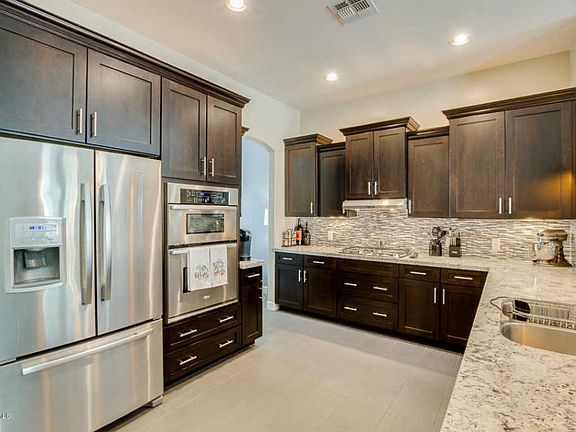 4th image of 332 W Herro Ln