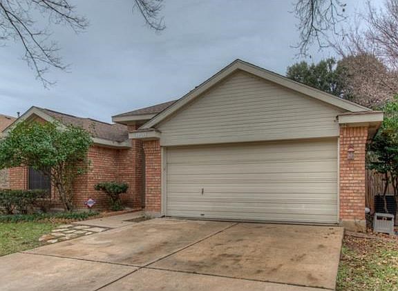3rd image of 16918 Dorman Dr
