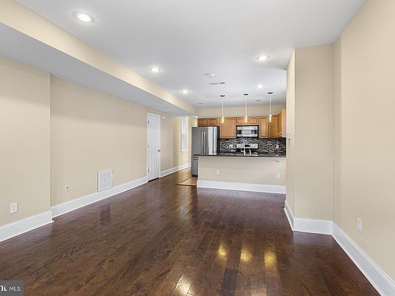 5th image of 4623 Sansom St #A