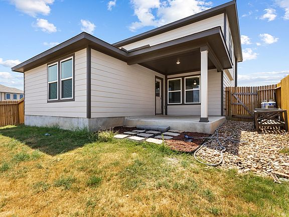 3rd image of 11221 Hollinger Cir
