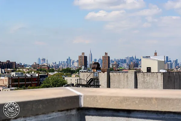 Rented by MySpaceNYC | media 69