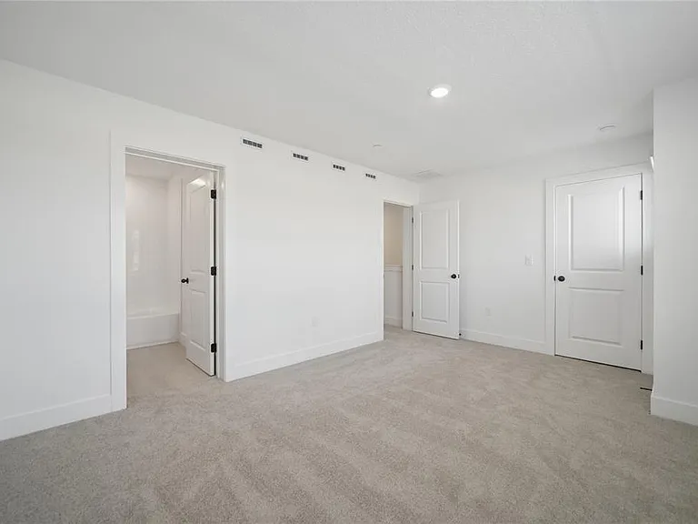 15219 Hamlin Park Dr — Photo 22