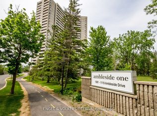 1081 Ambleside Dr #2209, Ottawa, ON K2B 8C8