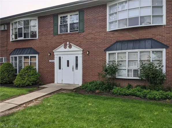 31504 N Marginal Dr APT B, Eastlake, OH 44095