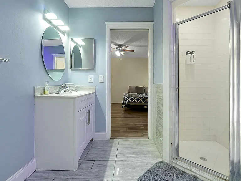 17 Wayland Pl — Photo 2