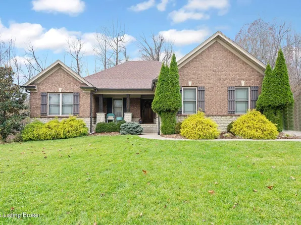 9806 Secretariat Dr, Louisville, KY 40214