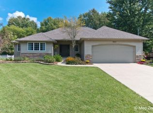 6972 Glencreek Dr SE, Caledonia, MI 49316